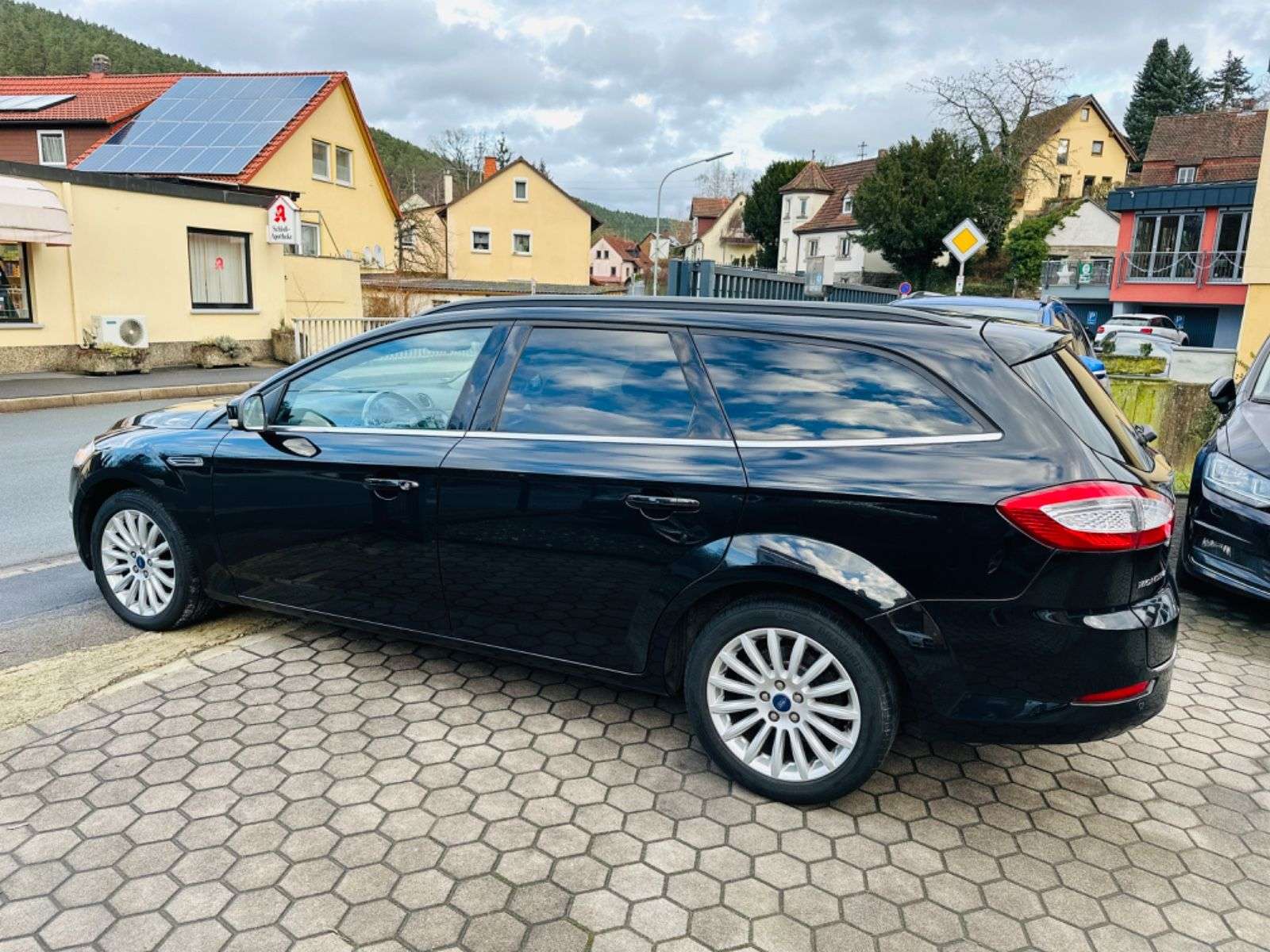 Ford Mondeo Turnier*Business Edition*SHZ*KLIMA*Navi* Bild 7