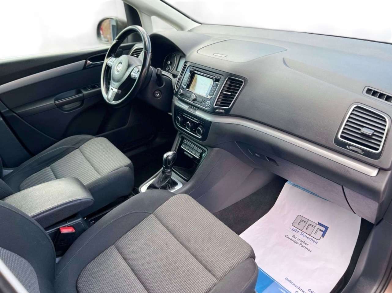 Volkswagen Sharan 2.0 TDI Comfortline* BMT*Klima*Navi*AHK*TÜV-NEU Bild 10