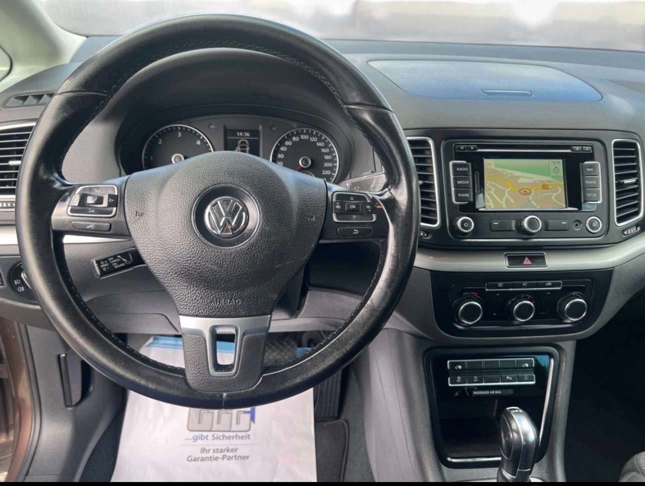 Volkswagen Sharan 2.0 TDI Comfortline* BMT*Klima*Navi*AHK*TÜV-NEU Bild 11