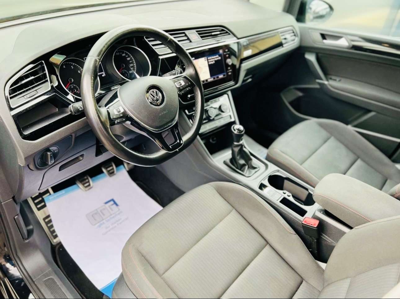 Volkswagen Touran Sound 1.2 TSI*Navi*7-Sitzer* Family Paket Bild 9
