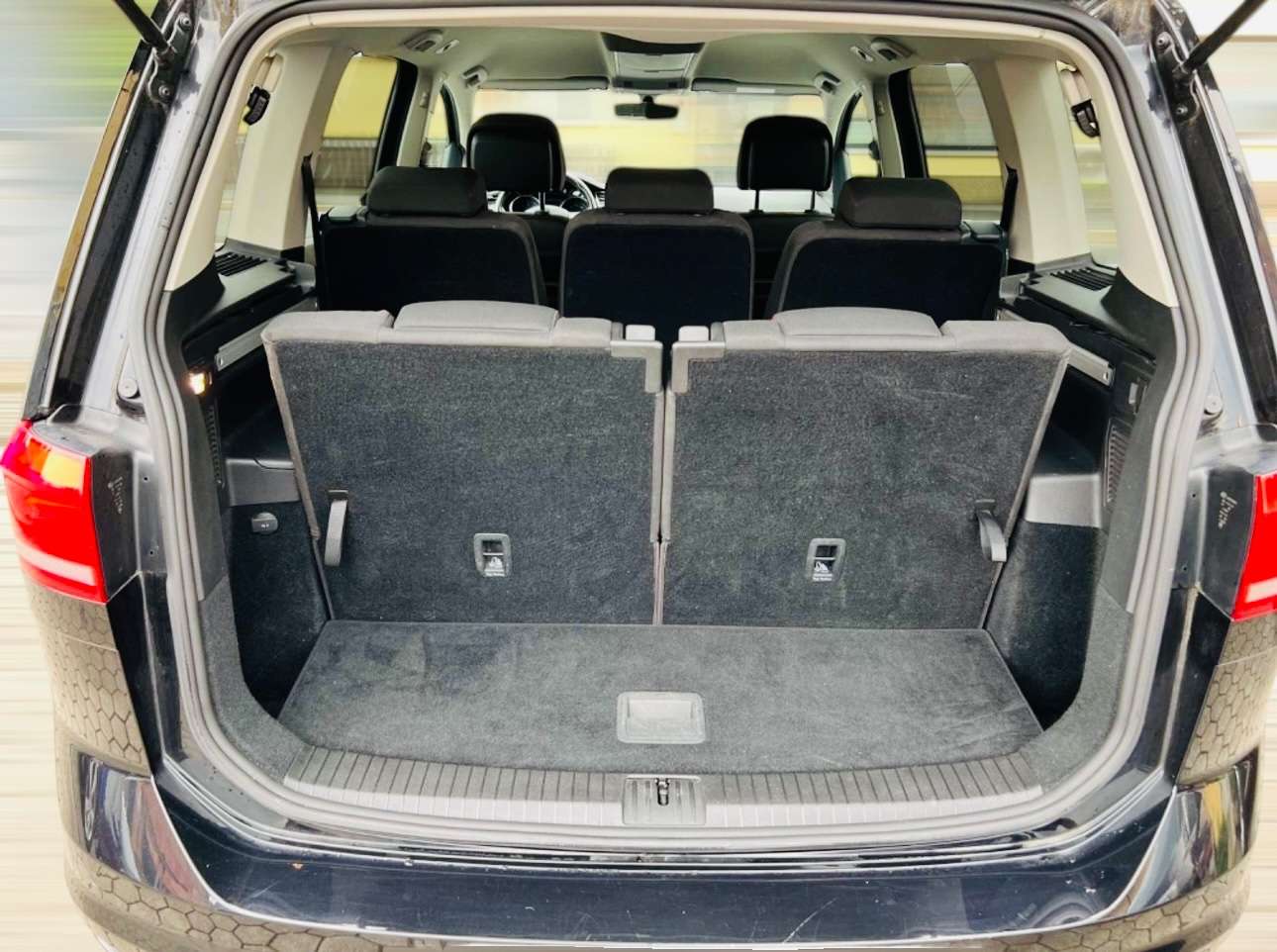 Volkswagen Touran Sound 1.2 TSI*Navi*7-Sitzer* Family Paket Bild 18