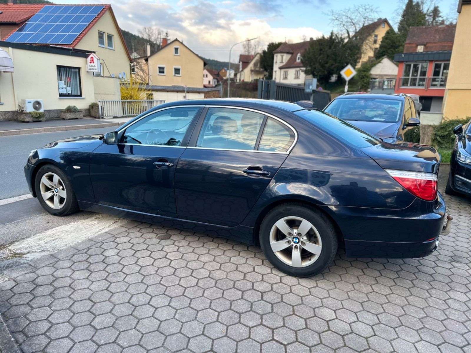 BMW 525 E60 525d NAVI*PDC*TEMPO*AHK* Bild 7