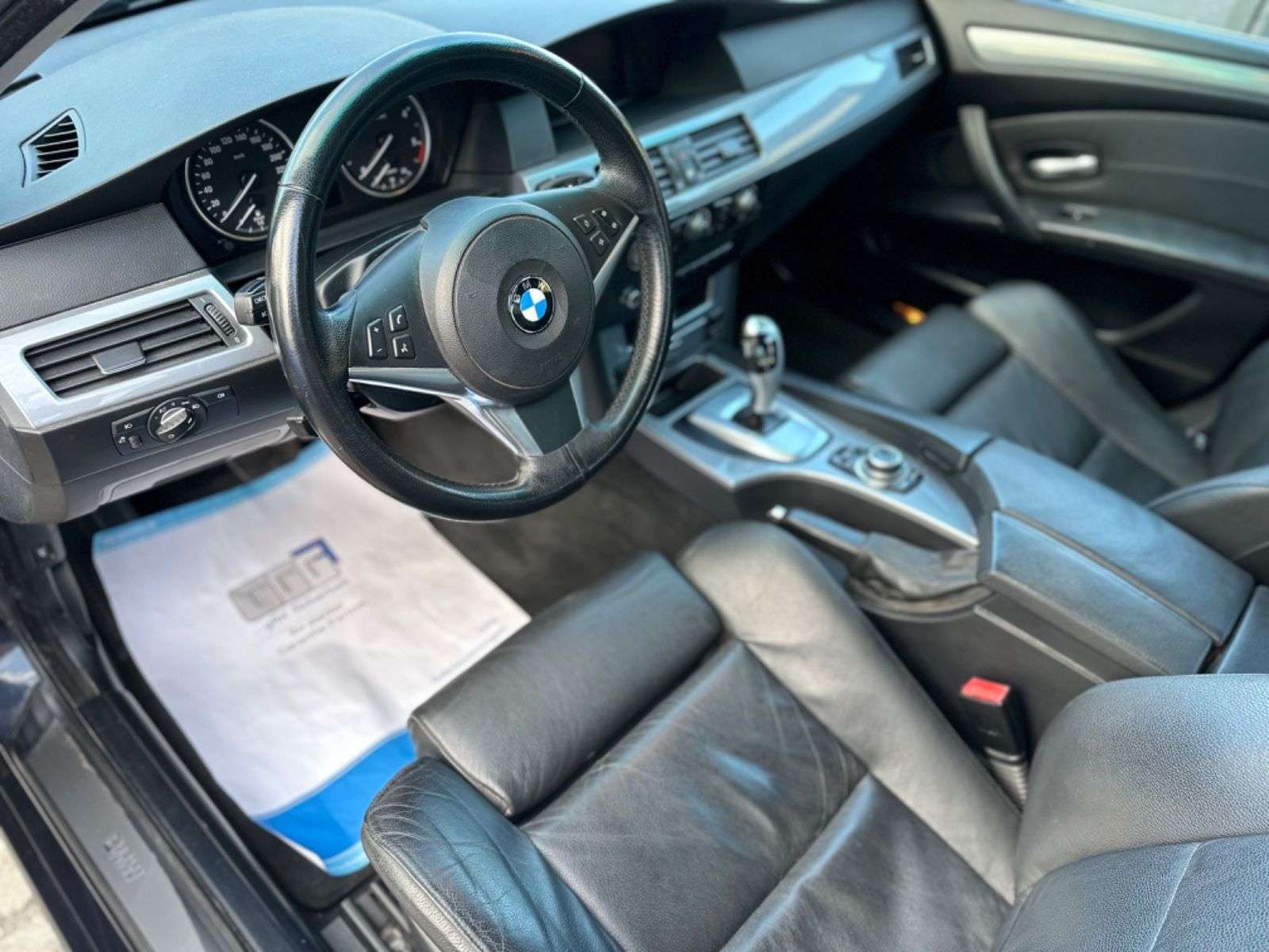 BMW 525 E60 525d NAVI*PDC*TEMPO*AHK* Bild 9